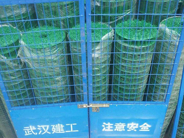 護欄電梯防護門 - 安平縣貝納豐絲網制品有限公司圖片1